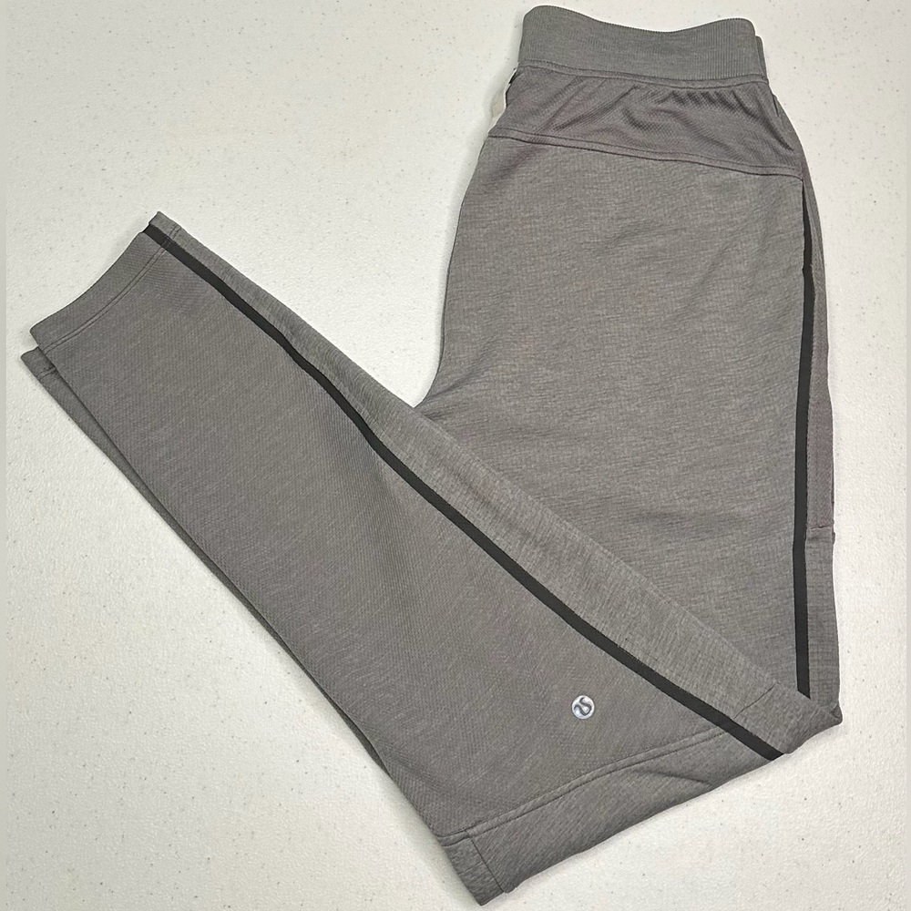 Lululemon Textured Tech Jogger Sweatpants Men's Size Small Heather Grey Vapor